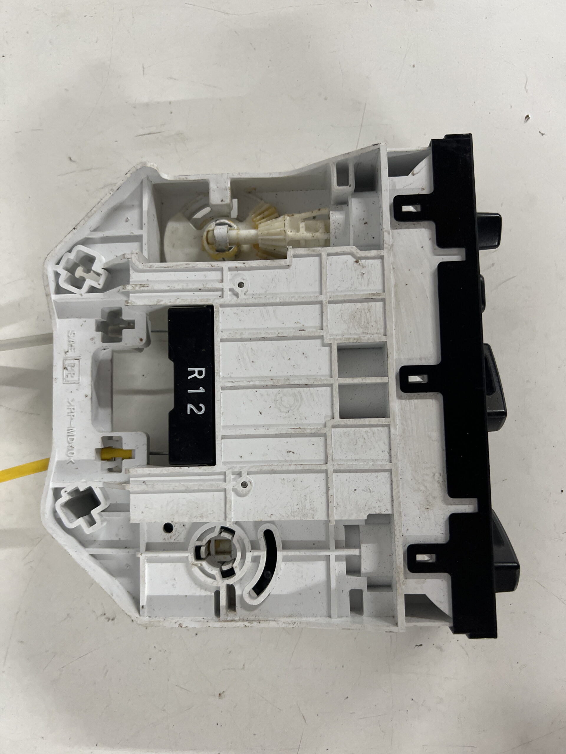 A/C Heater Control Mitsubishi FUSO FE OEM - Image 3