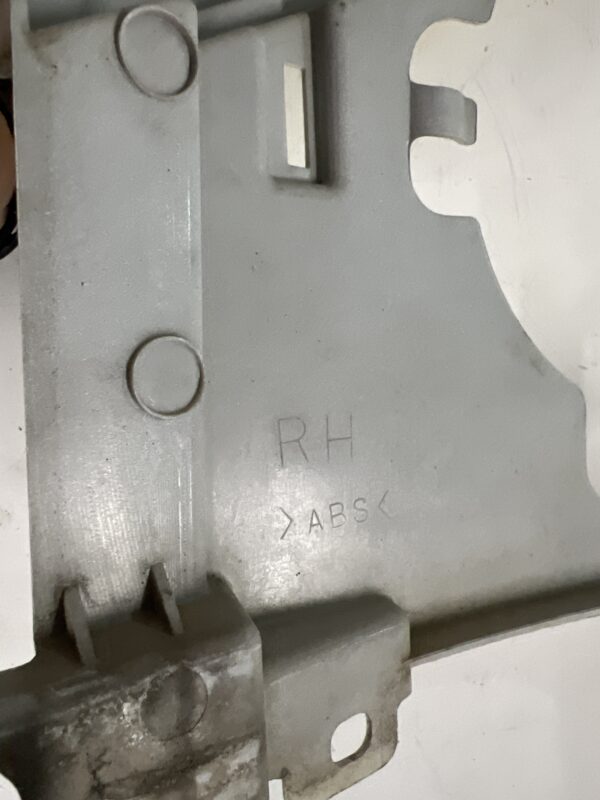 Front Right Cab Fender ISUZU NPR Gas 2012-2020 OEM - Image 3