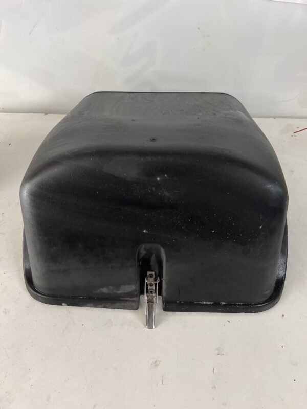 Battery Box Cover FREIGHTLINER M2 106 OEM - Image 2
