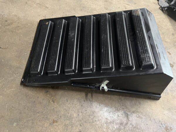 Battery Box Cover INTERNATIONAL OEM
