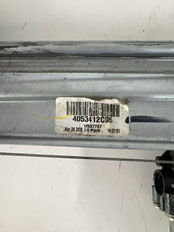 Front Left Door Window Regulator w/ Motor INTERNATIONAL 2019 OEM 4053412C95 - Image 4