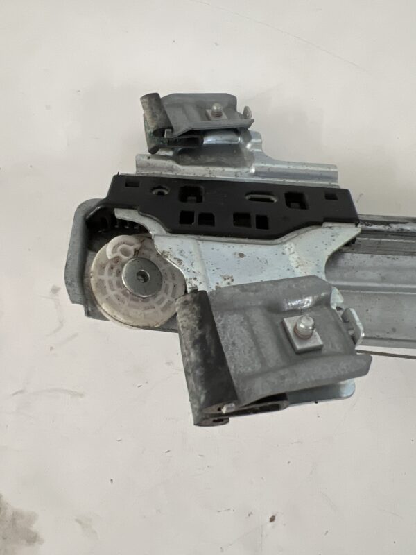 Front Left Door Window Regulator w/ Motor INTERNATIONAL 2019 OEM 4053412C95 - Image 5