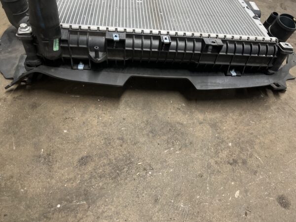 Engine Radiator & A/C Condenser FREIGHTLINER M2 OEM 05-34530-008 - Image 4