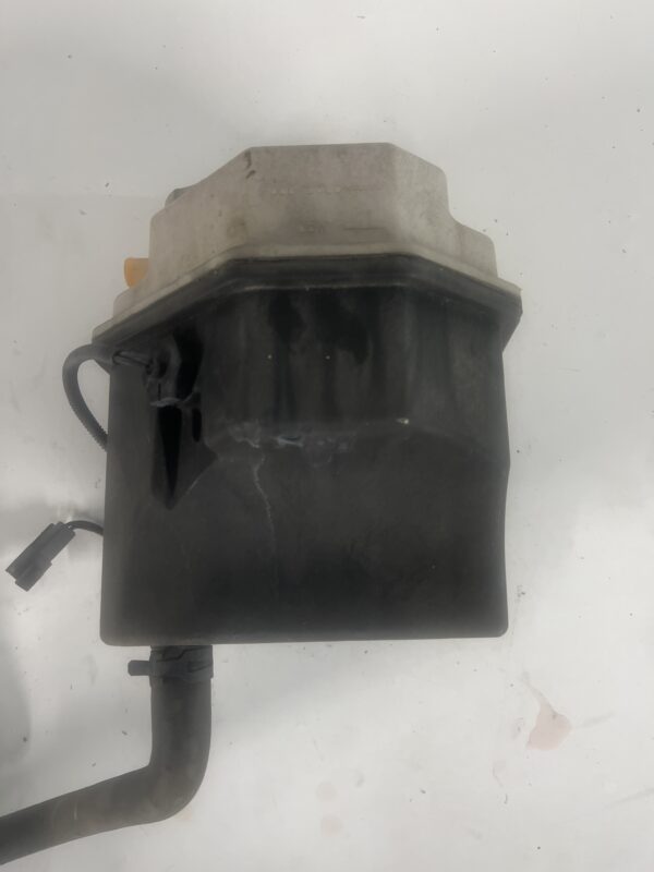 Refrigerant Reservoir Thermo King T-Series OEM 5340167 - Image 2