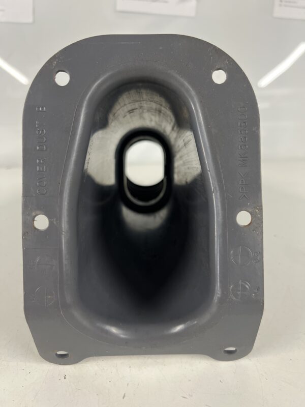 Steering Column Lower Dust Cover Mitsubishi FUSO OEM MK383500 - Image 3