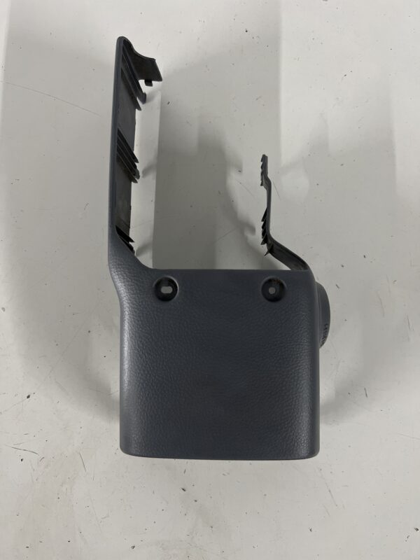 Steering Column Upper Cover Mitsubishi FUSO OEM MK432641 - Image 2