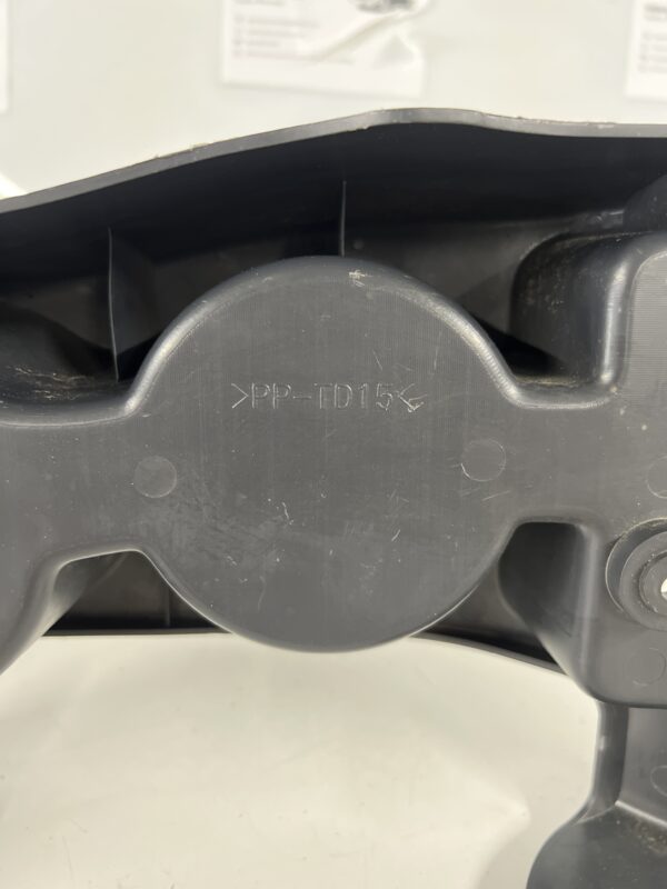 Center Console ISUZU NPR Gas V8 2012-2020 OEM 8974059823 - Image 4