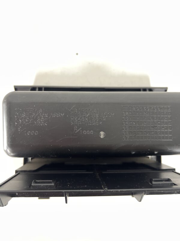 Glove Box Mitsubishi FUSO OEM MK405130 - Image 4