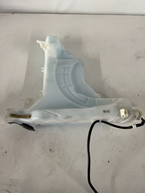 Washer Reservoir ISUZU NPR 2012-2020 OEM