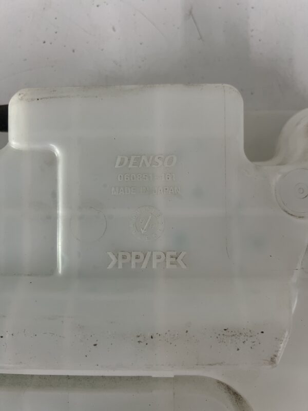DENSO Washer Reservoir Mitsubishi FUSO FE OEM 060851-161 - Image 3