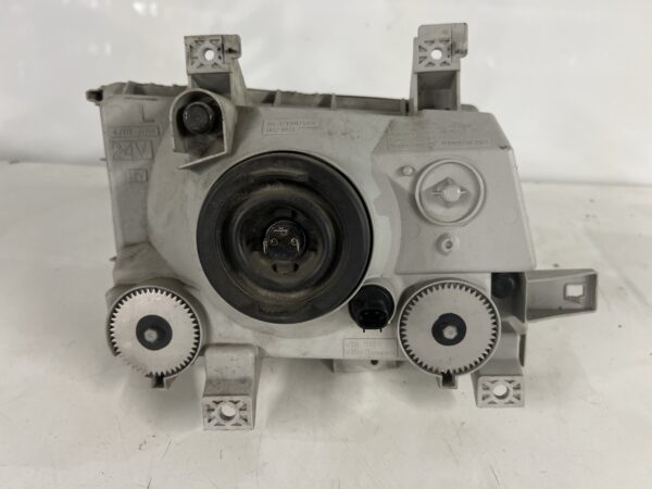 Front Left Headlight Headlamp Mitsubishi FUSO OEM - Image 2