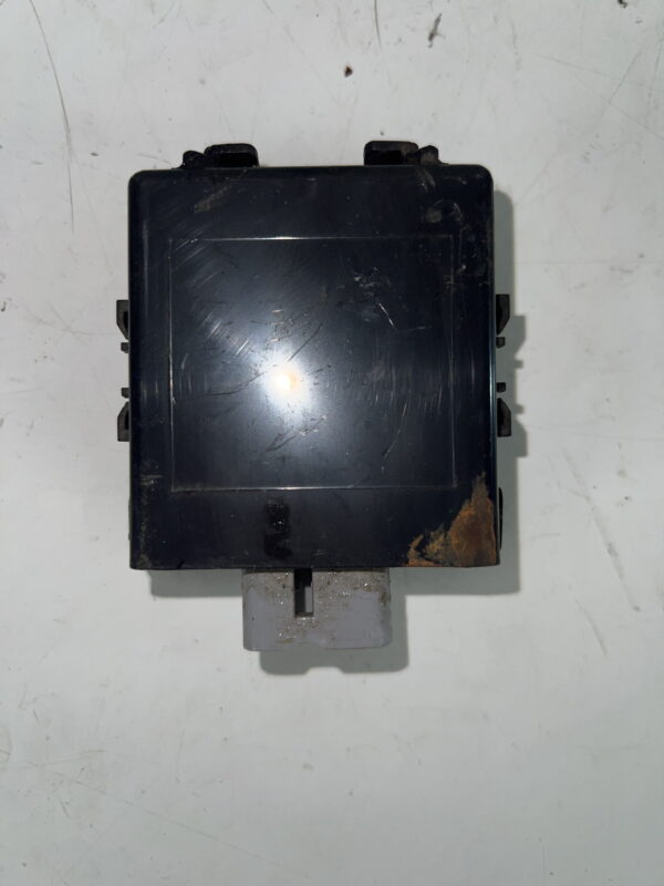 Door Lock Relay Module ISUZU NPR Gas V8 2012-2020 OEM 8980100300 051500-4080 - Image 2