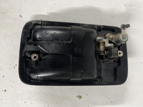 Front Right Door Outside Handle w/ Lock Cylinder ISUZU NPR 2012-2020 OEM - Image 2