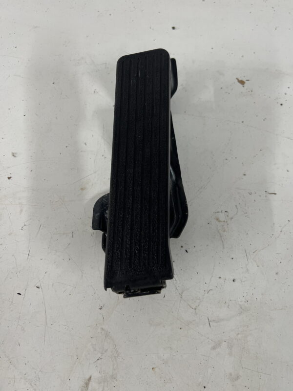 Gas Accelerator Pedal ISUZU NPR OEM
