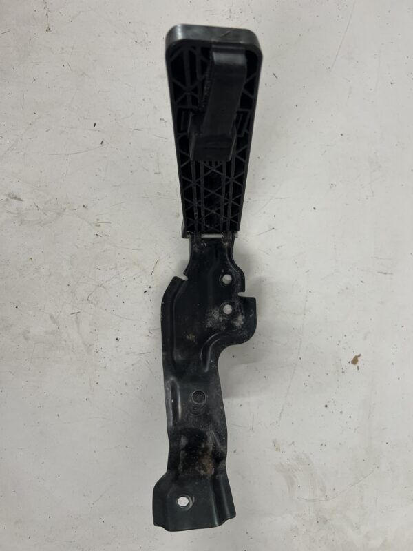 Gas Accelerator Pedal ISUZU NPR OEM - Image 3