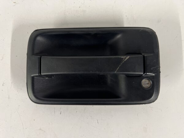 Front Right Door Outside Handle w/ Lock Cylinder 2023 ISUZU NRR Diesel 5.2L 2011-2022 OEM 8980371012 8982013530. Scratches