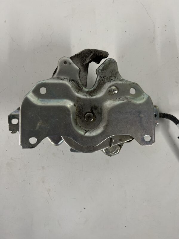 Left Cab Lock Latch 2023 ISUZU NRR Diesel 5.2L 2011-2022 OEM 8974102703
