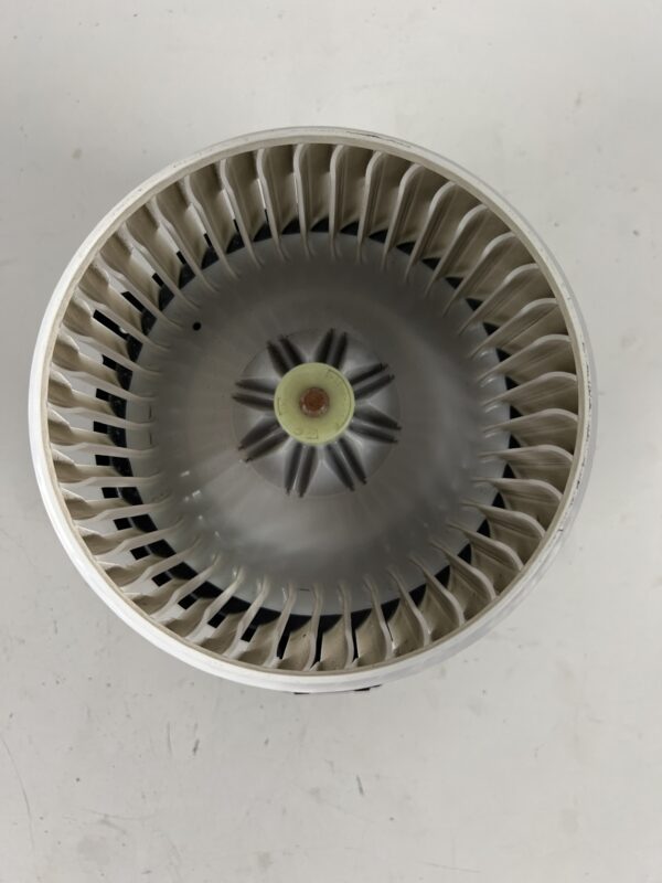 HVAC Blower Motor 2023 ISUZU NRR Diesel 5.2L 2011-2022 OEM 8981839270 - Image 2