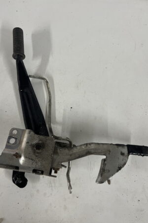 Cab Release Lock Handle 2023 ISUZU NRR Diesel 5.2L 2011-2022 OEM 8980367423