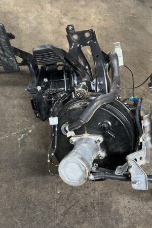 Accelerator & Brake Pedal w/ Booster & Master Cylinder Assy 2012-2020 ISUZU NPR-HD Gas V8 2012-2020 OEM 8980601540 865-05005