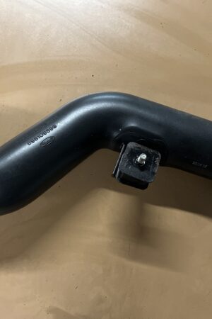 Intercooler Air Duct Hose 2023 ISUZU NRR Diesel 5.2L 2011-2022 OEM 8981093992