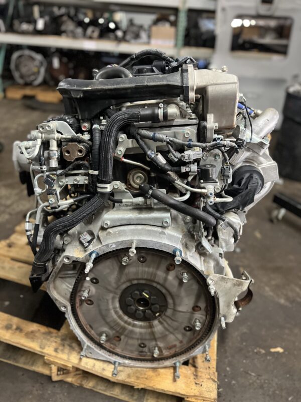 Engine Motor 4HK1-TCS 33K Miles 2023 ISUZU NRR Diesel 5.2L 2024 2025 OEM 8978280410 8976876522 - Image 2