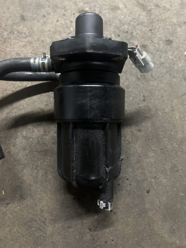 Water Seperator J05E-TP Hino 155 2019 - Image 2
