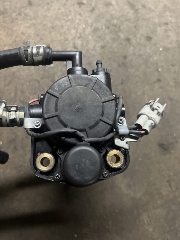 Water Seperator J05E-TP Hino 155 2019 - Image 4