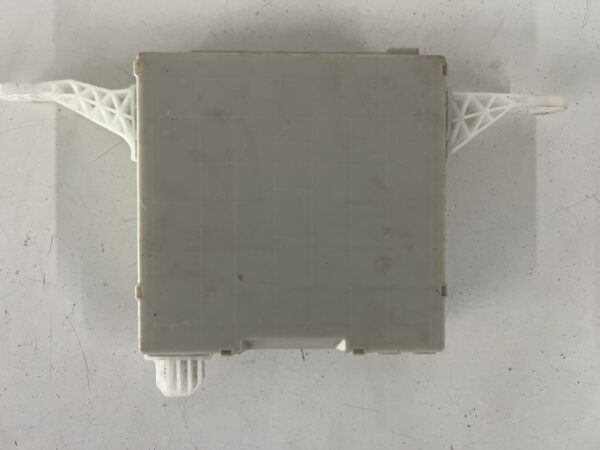 Engine Fuse Box OEM Hino 155 2019 - Image 4