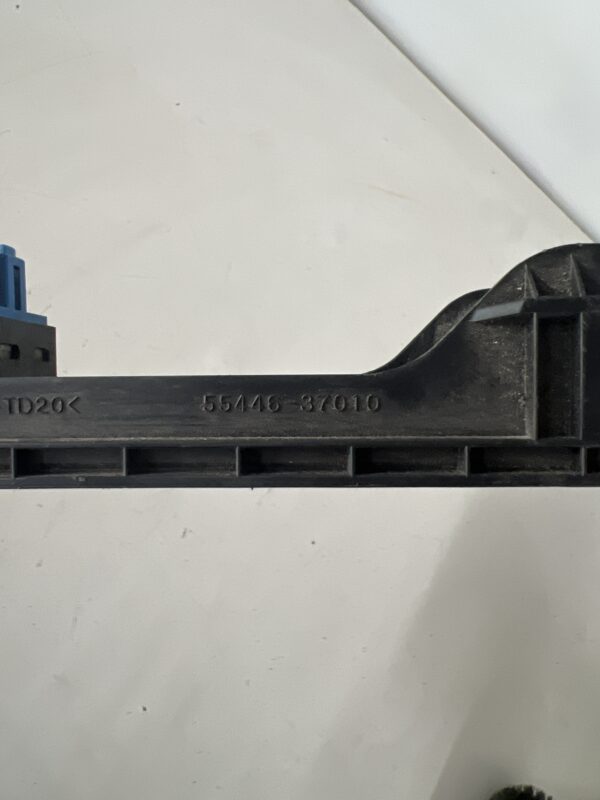 Power Window Switch OEM Hino 155 2019 - Image 4