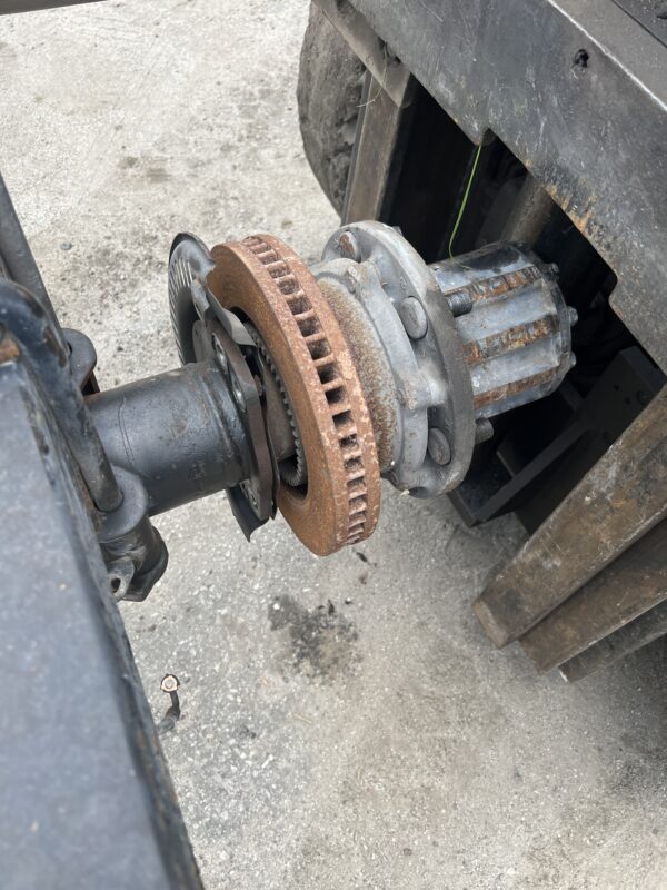 AXLE DIFFERENTIAL BEAM REAR ASSY OEM Hino 155 2019 - Image 3