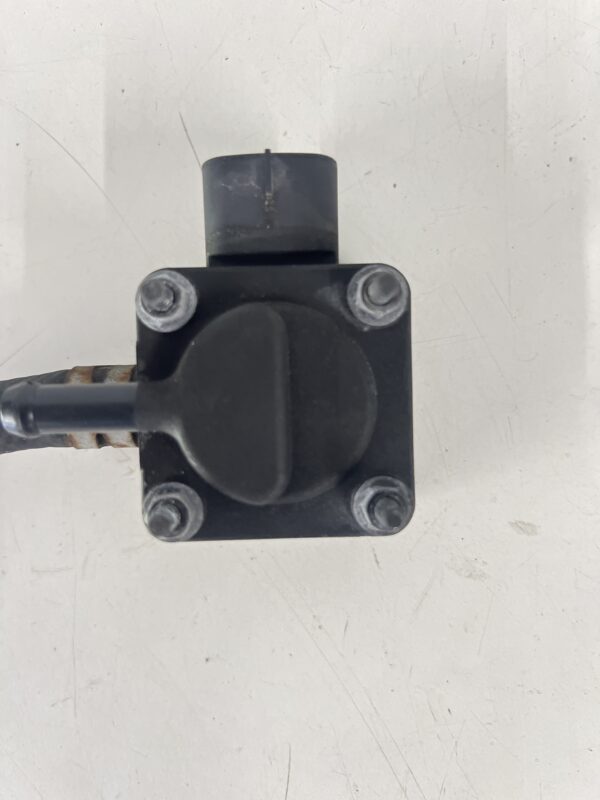 Differential Pressure Sensor DPF OEM Hino 155 2019 - Image 2