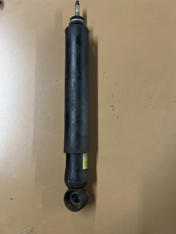 Front Shock Absorber OEM Hino 155 2019 - Image 3