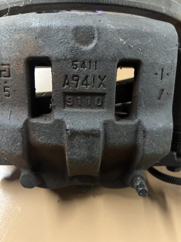 Front Left Brake Caliper OEM Hino 155 2019 - Image 2