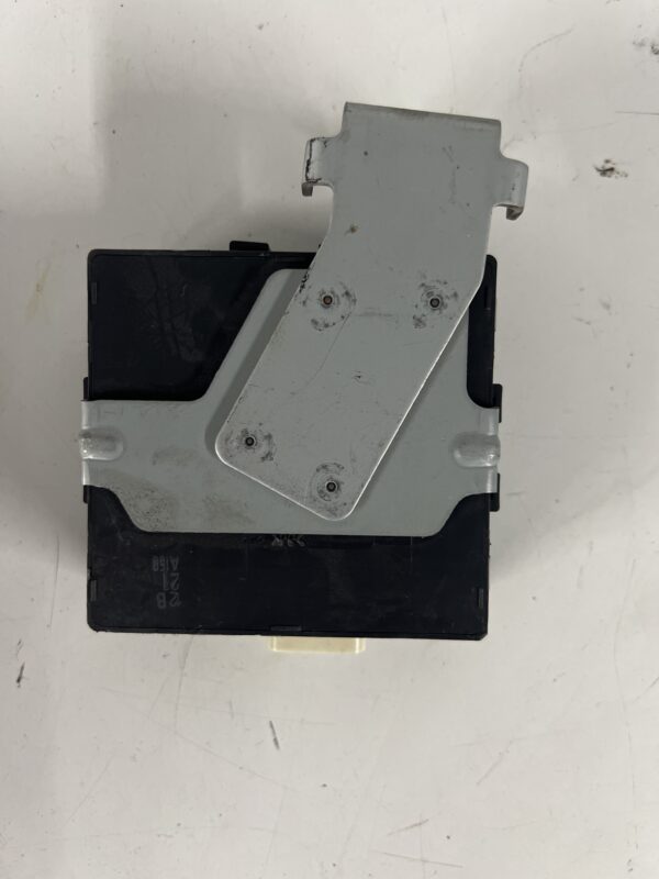 Integrated Relay OEM Hino 155 2019 - Image 2