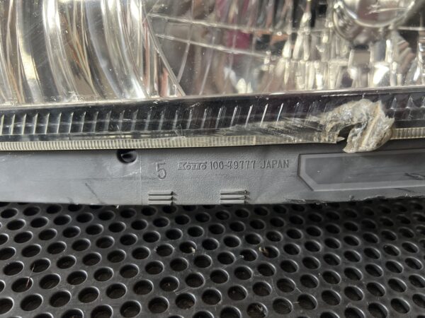 left Side Headlight OEM Hino 155 2019 - Image 2