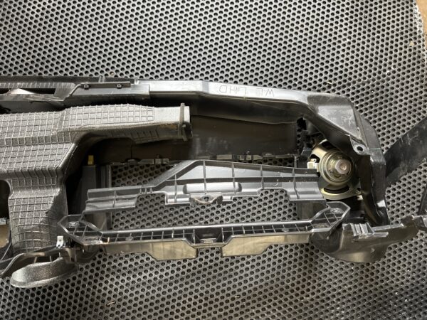 Instrument Panel OEM Hino 155 2019 - Image 3