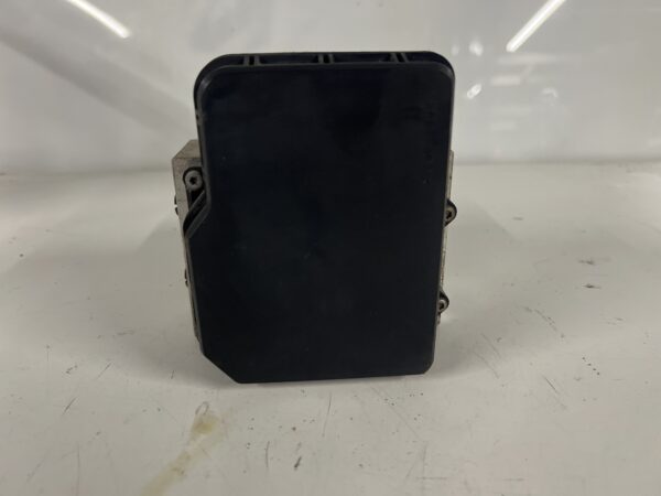 Anti Lock Brake Pump Control Module OEM Hino 155 2019 - Image 4