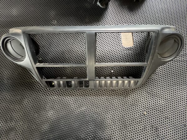 Interior Dash Panel OEM Hino 155 2019 - Image 2