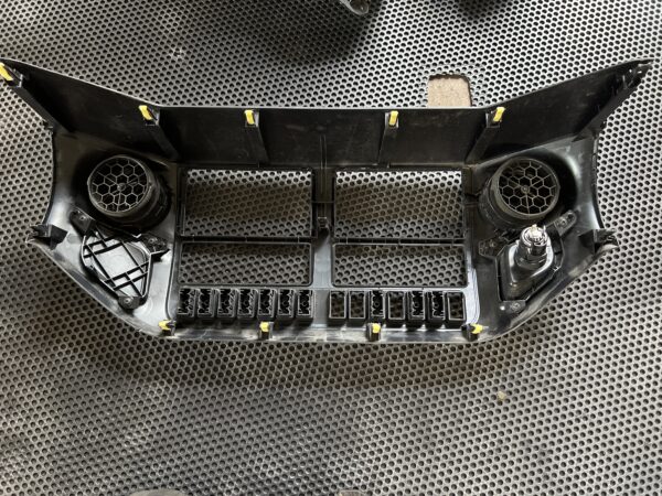 Interior Dash Panel OEM Hino 155 2019 - Image 3