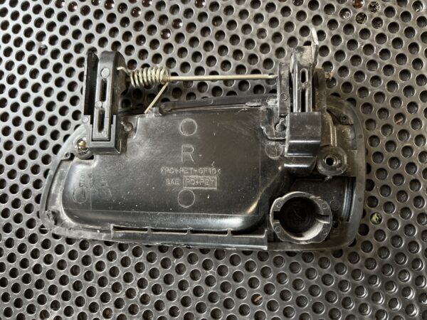 Exterior Outer Door Handle RH OEM Hino 155 2019 - Image 2