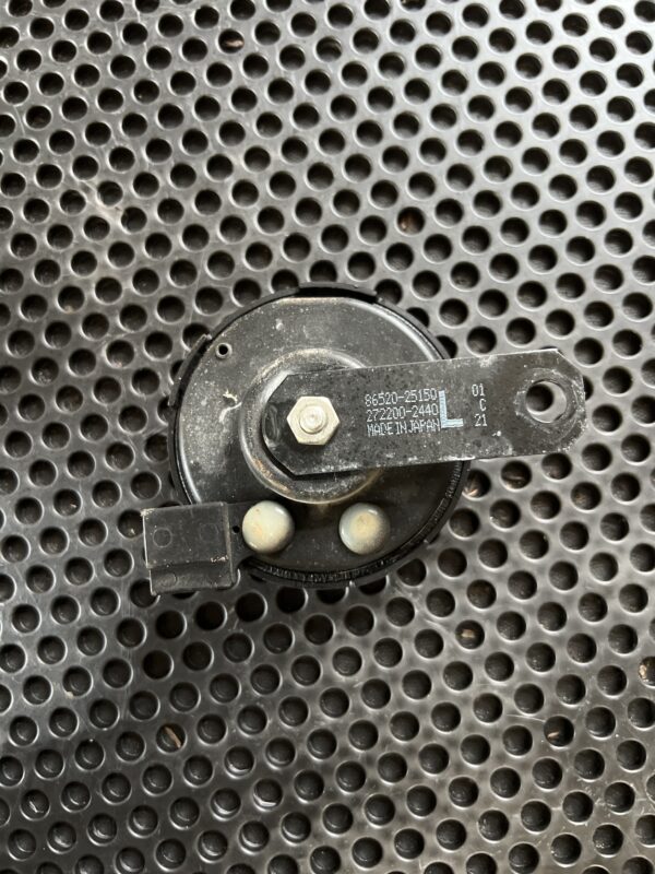 Horn OEM Hino 155 2019 - Image 2