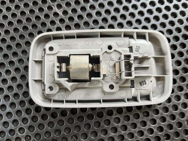 Cab Dome Lighting OEM Hino 155 2019 - Image 2