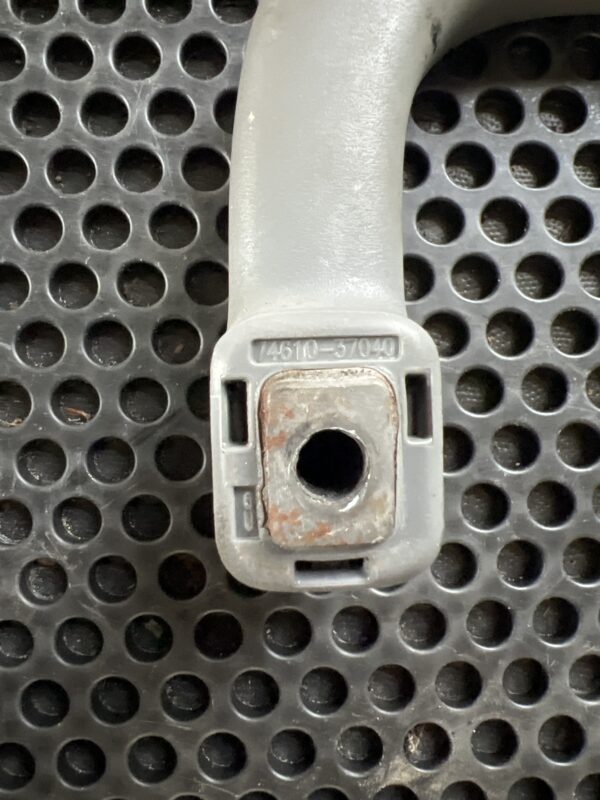 Front Grip Assy RH OEM Hino 155 2019 - Image 3