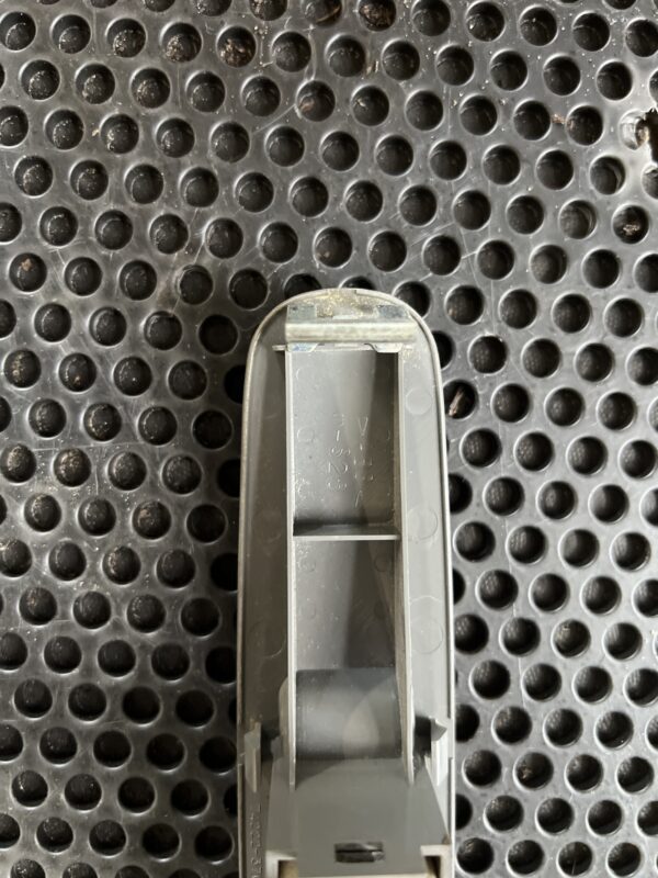 Power Window Switch OEM Hino 155 2019 - Image 3