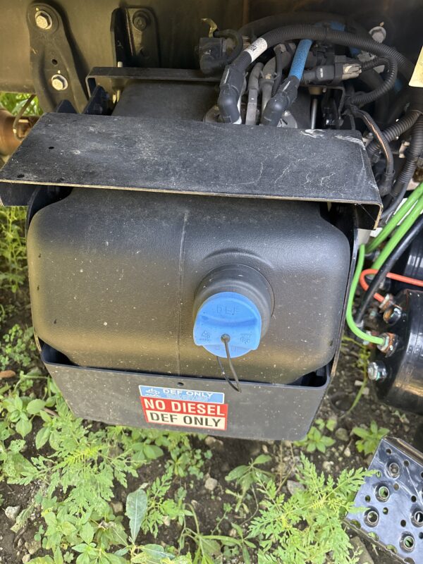 DEF Tank Assembly International MV607 SBA 2023 - Image 3