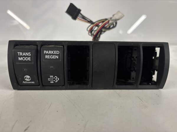 Navistar International Multiplexed Switch Module 4057689C4 OEM | 1004280 | MUX1 International MV607 SBA 2023