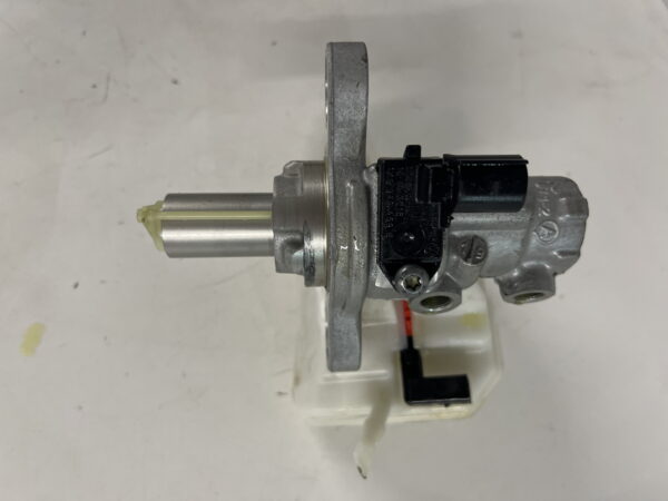 Brake Master Cylinder w/ Reservoir Audi A6 2019-2023 OEM 4K0611301 1K0945459B - Image 3
