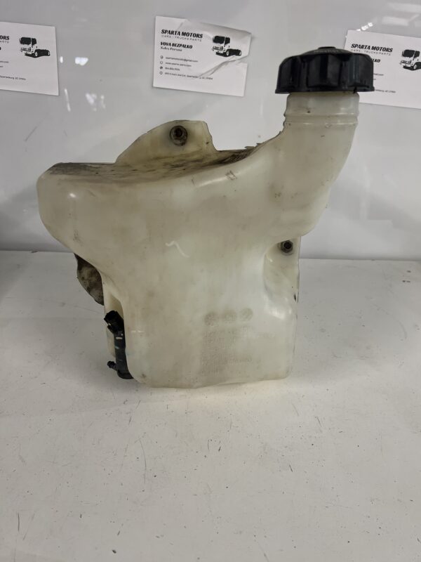 Washer Reservoir FREIGHTLINER M2 106 OEM A22-72446-000