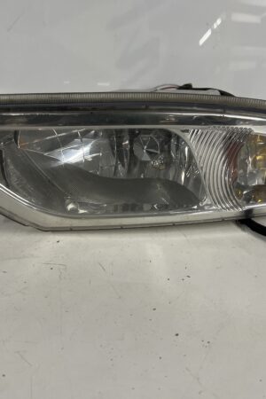 Front Right Headlight Headlamp INTERNATIONAL OEM 3765680C94